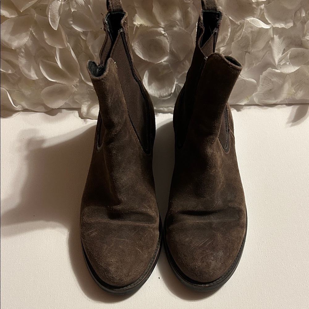 Thursday Boot Company Women's Brown Chelsea Boots